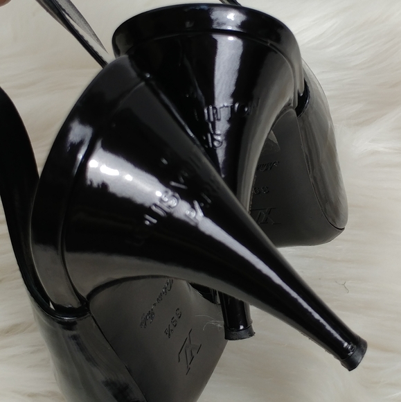 LOUIS VUITTON PATENT HEELS - Picture 4 of 7